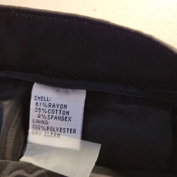 "Talbots" Woman's stretch black skirt , size 14 Pre-owned - Picture 5 of 6